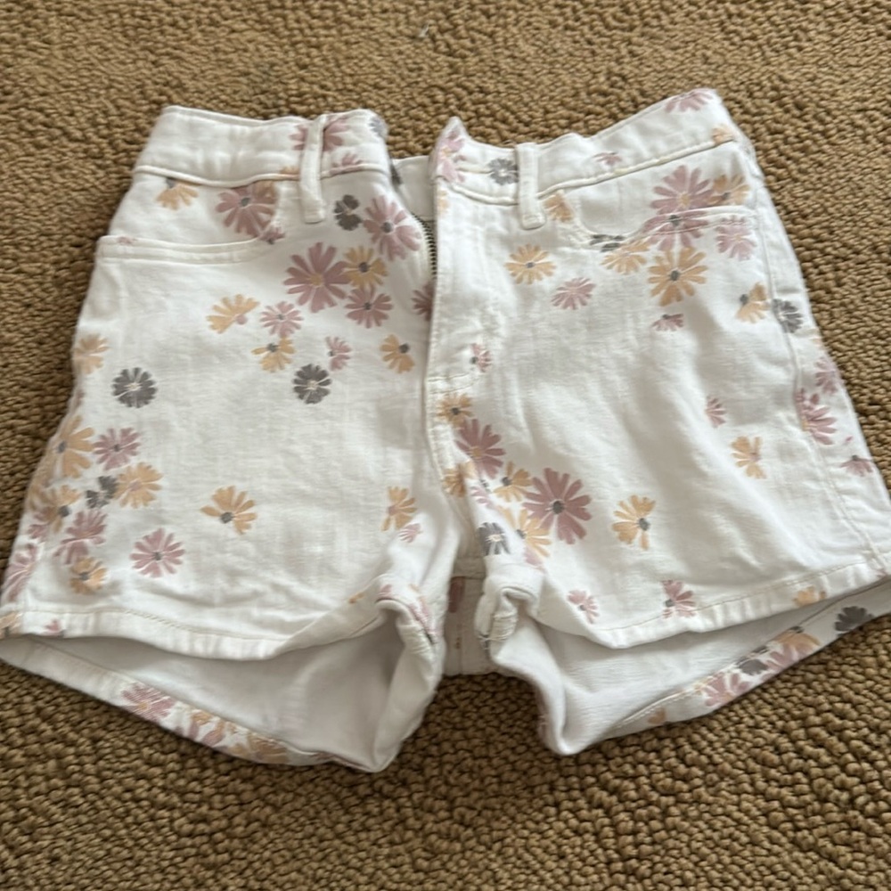 Abercrombie Kids floral patterned shorts!